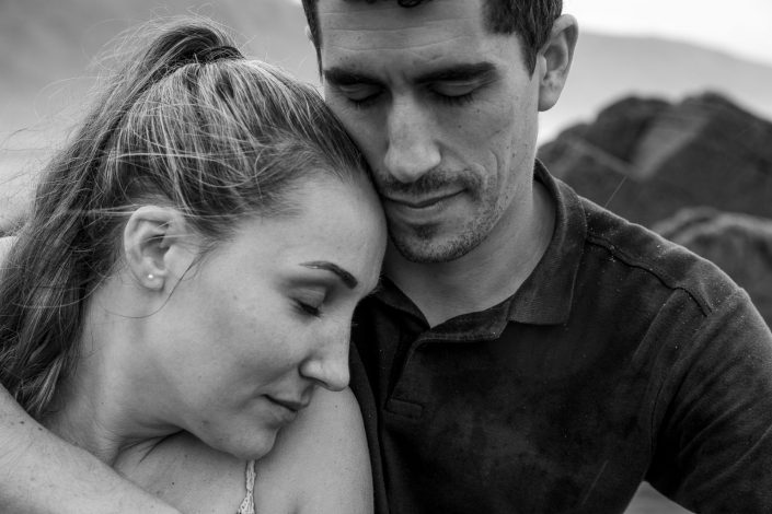 Pareja de novios en blanco y negro